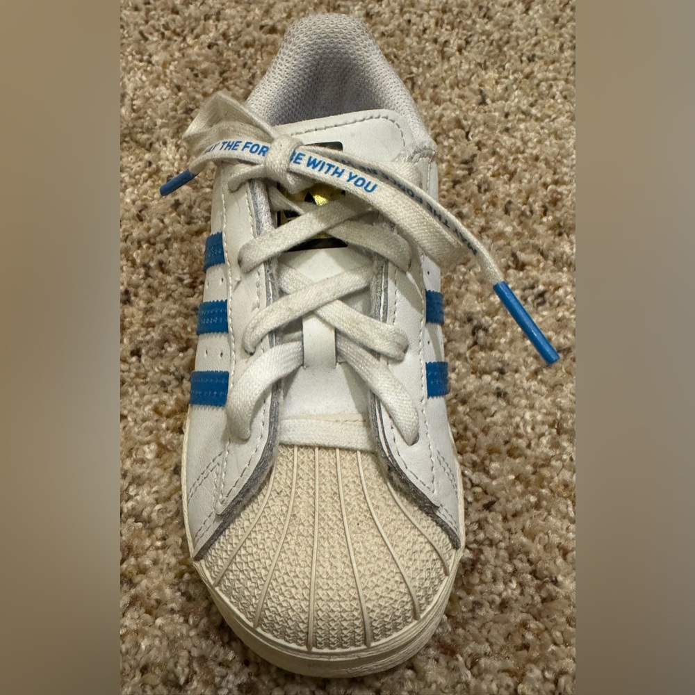 EUC/VGUC Size 9 Adidas Superstar Shoes w/ a Star Wars Design - Picture 13 of 16